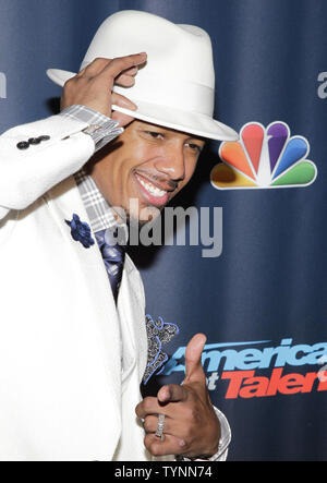 Nick Cannon arriva sul tappeto rosso per il "America's Got Talent' Pre-Show Red Carpet evento al Radio City Music Hall di New York City il 23 luglio 2013. UPI/John Angelillo Foto Stock