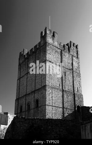 Le pareti intorno a Richmond Castle, Richmond Town, North Yorkshire, Inghilterra, Regno Unito Foto Stock