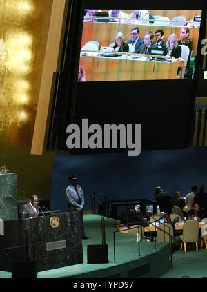 Robert Mugabe, presidente dello Zimbabwe, indirizzi sessantanovesima sessione dell' Assemblea generale delle Nazioni Unite tenutasi presso le Nazioni Unite a New York City il 25 settembre 2014. I leader del mondo stanno frequentando la settimana di incontro per discutere di crisi come l'epidemia di Ebola, Stato islamico estremisti e il cambiamento climatico. UPI /Monika Graff Foto Stock