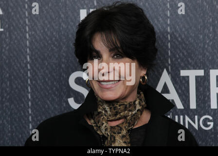 Tina Sinatra arriva sul tappeto rosso quando il canale HBO presenta la New York Premiere di 'Sinatra tutto o niente affatto" al Time Warner Center a New York City il 31 marzo 2015. Foto di Giovanni Angelillo/UPI Foto Stock