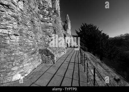 Le pareti intorno a Richmond Castle, Richmond Town, North Yorkshire, Inghilterra, Regno Unito Foto Stock