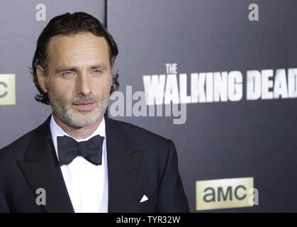 Andrew Lincoln arriva sul tappeto rosso al AMC di 'The Walking Dead Stagione 6 Ventola Premiere evento al Madison Square Garden il 9 ottobre 2015 in New York City. Foto di Giovanni Angelillo/UPI Foto Stock