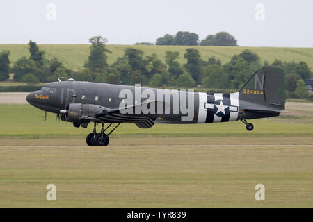 C-47 Placido Lassie a Duxford durante il settantacinquesimo anniversario dello sbarco in Normandia commemorazione. Foto Stock