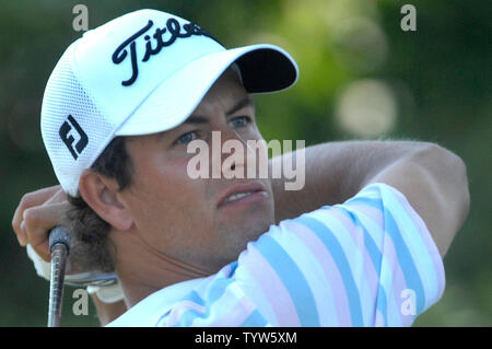 Adam Scott di Australia guarda il suo drive off di 9 Scatola a T, durante il secondo round della 107th U.S. Aprire, all'Oakmont Country Club in Oakmont, Pensilvania il 15 giugno 2007. (UPI foto/Kevin Dietsch) Foto Stock