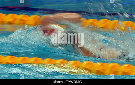 Stati Uniti d'America's Katie Hoff nuota in calore 3 delle donne del 800m Freestyle presso il Centro Acquatico Nazionale (Cubo Acqua) durante le 2008 Olimpiadi di estate a Pechino, in Cina, il 14 agosto 2008. (UPI foto/Roger L. Wollenberg) Foto Stock