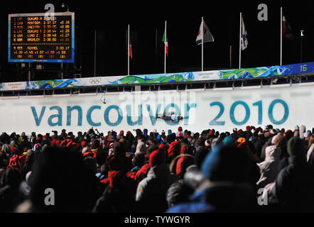 La Germania Frank Rommel arriva attraverso il giro finale durante la terza prova di uomini scheletro durante l'invernali di Vancouver 2010 in Whistler, Canada il 19 febbraio 2010. UPI/Kevin Dietsch Foto Stock