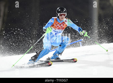 La Slovenia Tina Maze compete nel ladies slalom a Sochi 2014 Olimpiadi invernali il 21 febbraio 2014 in Krasnaya Polyana, Russia. UPI/Kevin Dietsch Foto Stock