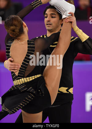 Alisa Agafonova e Alper Ucar della Turchia competere nella danza su ghiaccio Danza libera evento finale durante il Pyeongchang 2018 Olimpiadi invernali, a Gangneung Ice Arena in Gangneung, Corea del Sud, il 20 febbraio 2018. Foto di Richard Ellis/UPI Foto Stock