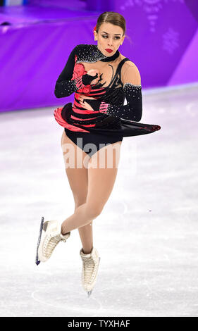 Isadora Williams del Brasile compete durante il signore di Pattinaggio di figura il pattinaggio gratuito finali all'Pyeongchang 2018 Olimpiadi invernali, in Gangneung Ice Arena in Gangneung, Corea del Sud, il 23 febbraio 2018. Foto di Kevin Dietsch/UPI Foto Stock