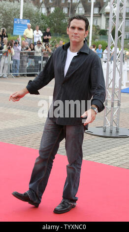 Attore Matt Dillon arriva per una proiezione del suo nuovo film 'crash' alla XXXI annuale degli American Film Festival di Deauville, Francia il 5 settembre 2005. (UPI foto/David Silpa) Foto Stock