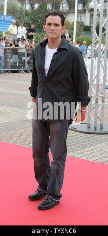 Attore Matt Dillon arriva per una proiezione del suo nuovo film 'crash' alla XXXI annuale degli American Film Festival di Deauville, Francia il 5 settembre 2005. (UPI foto/David Silpa) Foto Stock