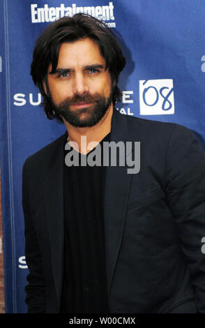 Attore John Stamos assiste la premiere del suo film "Un uva passa al sole" presso il Teatro Eccles durante il Sundance Film Festival di Park City, Utah il 23 gennaio 2008. (UPI foto/Alexis C. Glenn) Foto Stock