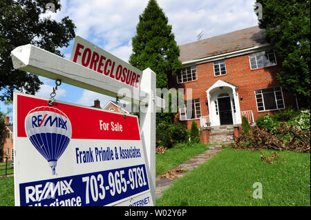 Un precluso home è visto in vendita su 16th Street NW a Washington il 22 agosto 2010. Più di 2.3 milioni di abitazioni sono caduti nella esclusione dalla recessione iniziata nel più tardi 2007, secondo RealtyTrac Inc. Gli economisti si aspettano che il numero delle preclusioni a crescere nel 2011. UPI/Kevin Dietsch Foto Stock