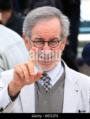 Presidente della giuria Steven Spielberg arriva alla giuria photocall durante la 66annuale internazionale di Cannes Film Festival di Cannes, Francia il 15 maggio 2013. UPI/David Silpa Foto Stock