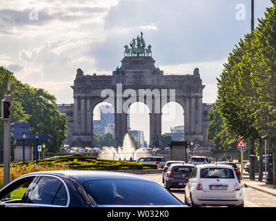 Arcade du Cinquantenaire (arco trionfale), Etterbeek, Bruxelles, Belgio. Foto Stock