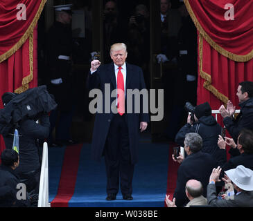 Presidente-eletto Trump arriva al Campidoglio per la sua inaugurazione il 20 gennaio 2017, a Washington D.C. Trump ha prestato giuramento come il quarantacinquesimo Presidente degli Stati Uniti. Foto di Pat Benic/UPI Foto Stock