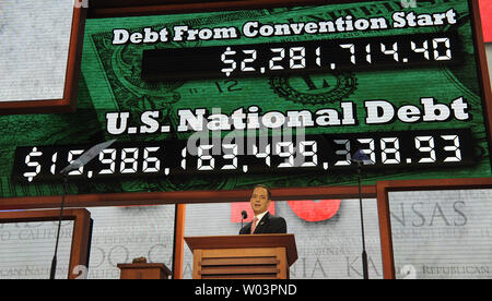 Presidente Reince Priebus del RNC apre la 2012 Convention Nazionale Repubblicana a Tampa Bay Times Forum di Tampa il 27 agosto 2012. UPI/Mike Theiler Foto Stock