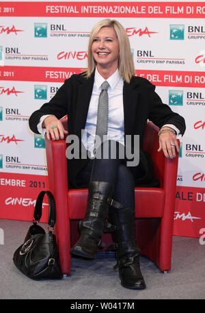 Olivia Newton-John arriva a un photocall per il film 'A pochi uomini migliori' durante la 6a Roma il Festival Internazionale del Film di Roma il 28 ottobre 2011. UPI/David Silpa Foto Stock