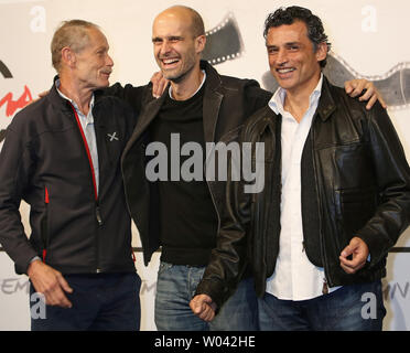 Henry DeLuca (L), Edoardo Ponti (C) ed Enrico Lo verso di arrivare a una foto chiamata per il film "Il turno di notte lo fanno le stelle (l'Nightshift appartiene alle stelle)' nel corso della settima edizione del festival Roma Festival Internazionale del Film di Roma il 10 novembre 2012. UPI/David Silpa Foto Stock