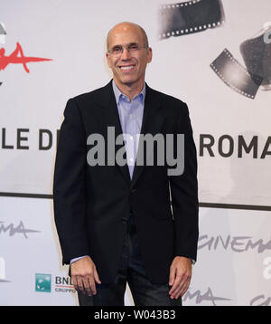 CEO della DreamWorks Animation Jeffrey Katzenberg arriva a una foto chiamata per il film "L'aumento dei tutori 3D' nel corso della settima edizione del festival Roma Festival Internazionale del Film di Roma il 13 novembre 2012. UPI/David Silpa Foto Stock