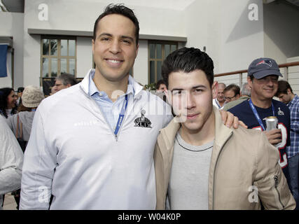 Ruote fino ai membri e agli Ambasciatori Nick Jonas e Mark Teixeira frequentare le ruote fino Super sabato partito del portellone, uno degli eventi che conduce fino al Super Bowl XLIX, al Maya giorno + Night Club in Scottsdale, AZ il 31 gennaio 2015. Super Bowl XLIV conterrà i Seattle Seahawks e il New England Patriots il 1 Febbraio presso la University of Phoenix Stadium di Glendale, in Arizona. Foto di Giovanni Angelillo/UPI Foto Stock