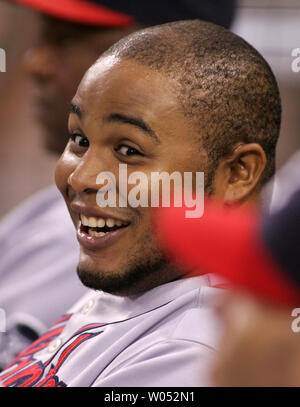 Atlanta Braves center fielder Andruw Jones festeggia i suoi due eseguire omero nel quarto inning contro i San Diego Padres al Petco Park di San Diego il 6 luglio 2007. Il Braves battere i Padres 7-4. (UPI foto/Roger Williams) Foto Stock