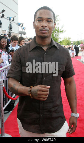 Cantante Rap Chingy passeggiate il tappeto rosso per il film premier di Mark Wahlberg e Will Ferrell la più recente film 'gli altri ragazzi,' in Chesterfield, Missouri il 5 agosto 2010. UPI/Bill Greenblatt Foto Stock