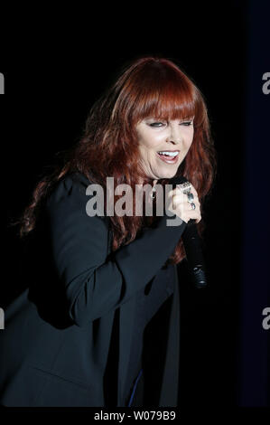 Il cantante Pat Benatar esegue in concerto presso il River City Casino di San Luigi a giugno 26, 2013. UPI/Bill Greenblatt Foto Stock