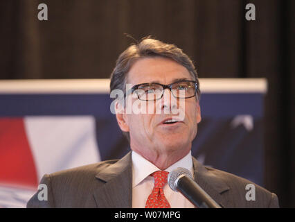 Texas Governor Rick Perry fa il suo commento a l'Aquila Consiglio forum di San Louis il 11 settembre 2015. Il repubblicano diversi candidati presidenziali hanno partecipato al weekend lungo meeting. Perry ha annunciato che non sarà più cercare la posizione. Foto di Bill Greenblatt/UPI Foto Stock