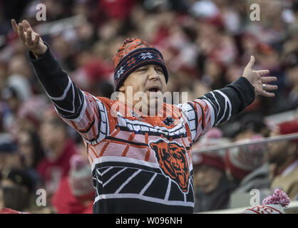 A Chicago Bears rally la fams nel quarto trimestre contro il San Francisco 49ers a Levi's Stadium di Santa Clara, in California, il 23 dicembre 2018. La porta ha sconfitto il 49ers 13-9. Foto di Terry Schmitt/UPI Foto Stock