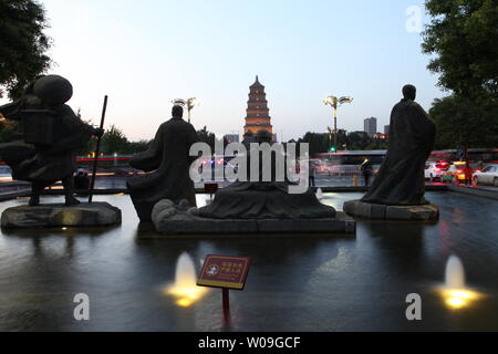 Vista notturna di Datang notte City a Xi'an, Provincia di Shaanxi Foto Stock