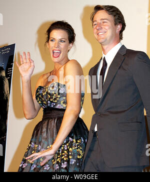 Attore Edward Norton (R) e attrice Liv Tyler assiste la premiere del film 'L'Incredibile Hulk' a Tokyo in Giappone, il 29 luglio 2008. (UPI foto/Keizo Mori) Foto Stock