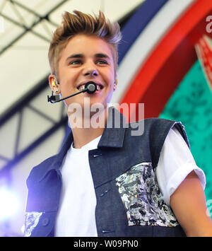 Il cantante Justin Bieber esegue durante la TV giapponese evento in Tokyo, Giappone, il 11 luglio 2012. UPI/Keizo Mori Foto Stock