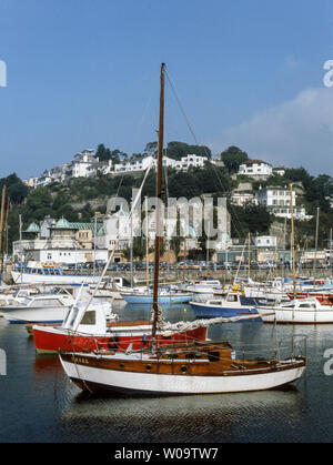 L'inglese della stazione balneare di Torquay è al centro del tratto di costa conosciuta come la Riviera Inglese' Devon. Foto Stock