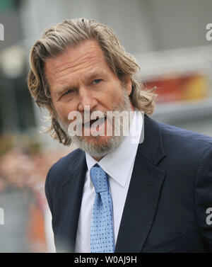 Attore Jeff Bridges arriva per il Toronto International Film Festival premiere di gala di 'gli uomini che guardano alla capra a Roy Thomson Hall di Toronto, in Canada, il 11 settembre 2009. UPI /Christine masticare Foto Stock