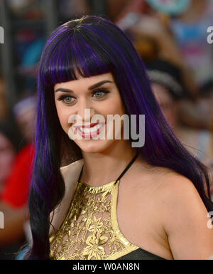 Katy Perry arriva sul tappeto rosso al MuchMusic Video Awards a Toronto in Canada il 17 giugno 2012. UPI/Christine masticare Foto Stock