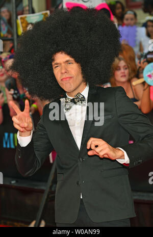 Perez Hilton arriva sul tappeto rosso al MuchMusic Video Awards a Toronto in Canada il 17 giugno 2012. UPI/Christine masticare Foto Stock