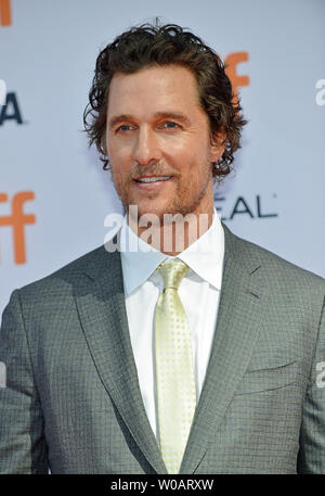 Matthew McConaughey arriva al Toronto International Film Festival premiere di "ing" al Princess of Wales Theatre di Toronto, in Canada, il 11 settembre 2016. Foto di Christine masticare/UPI Foto Stock