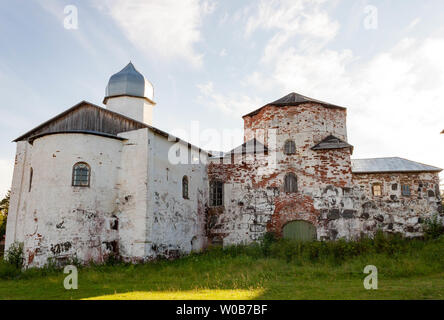 Pietra Bianca Cattedrale dell Esaltazione della Santa Croce. La Russia, regione di Arkhangelsk, Onega distretto Kiy, isola, mare bianco Foto Stock