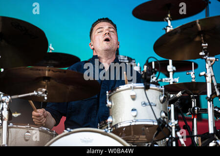 Horsens, Danimarca - Giugno 25th, 2019. L'inglese punk band Frank Carter e i rattlesnakes eseguire un concerto dal vivo a Faengslet in Horsens. Qui il batterista Gareth Grover è visto dal vivo sul palco. (Photo credit: Gonzales foto - Pietro Troest). Foto Stock