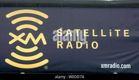 La radio XM logo è visibile sulla loro sede a Washington il 20 febbraio 2007. XM Holdings Inc. ha annunciato lunedì che hanno in programma sulla fusione con Sirius Satellite Radio Inc. dopo aver offerto Sirius XM $4,6 miliardi in magazzino. (UPI foto/Kevin Dietsch) Foto Stock