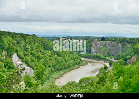 Avon Gorge e il fiume Avon, fotografata nel giugno 2019 Foto Stock