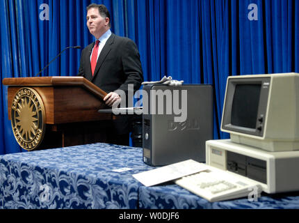 Presidente e CEO di Dell Inc. Michael Dell parla di una donazione cerimonia presso lo Smithsonian Institute di Washington il 9 maggio 2007. Dell Inc. ha donato una raccolta di materiali relativi alla storia della società, compresi i computer risalente al 1985, lo Smithsonian, il Museo Nazionale della storia americana. (UPI foto/Kevin Dietsch) Foto Stock