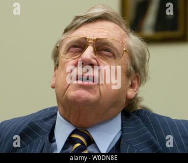 L'ex Segretario di Stato Lawrence Eagleburger testimonia davanti alla casa Commissione Affari Esteri americano-circa le relazioni diplomatiche su Capitol Hill a Washington il 14 giugno 2007. (UPI foto/David Brody) Foto Stock