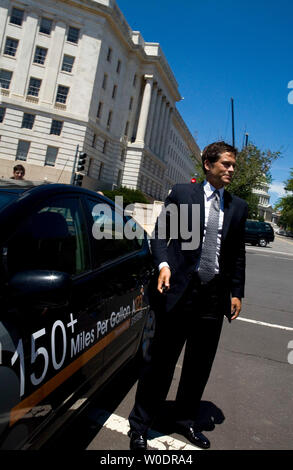 Attore Rob Lowe descrive i vantaggi dei plug-in veicoli ibridi a una manifestazione sul Campidoglio di Washington il 12 luglio 2007. (UPI foto/David Brody) Foto Stock