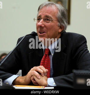 Ex ambasciatore Dennis Ross testimonia davanti alla casa Commissione Affari Esteri negli Stati Uniti circa gli sforzi diplomatici in Medio Oriente sul Campidoglio di Washington il 19 luglio 2007. (UPI foto/David Brody) Foto Stock