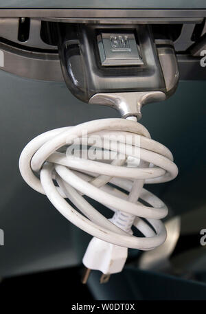 General Motors ha presentato la sua nuova ibrida plug-in concept car, la Chevrolet Volt, a Washington il 20 luglio 2007. Il Volt è in grado di pilotare fino a 40 miglia senza utilizzo di benzina e si aspetta di ottenere 50-150 miglia per gallone successivamente. (UPI foto/David Brody) Foto Stock