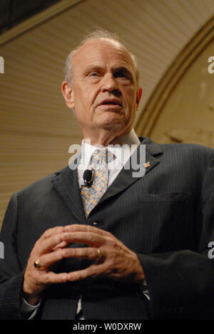 Candidato presidenziale repubblicano e ex U.S. Il senatore Fred Thompson (R-TN) parla presso la National Rifle Association (NRA) convenzione di Washington il 21 settembre 2007. (UPI foto/Alexis C. Glenn) Foto Stock