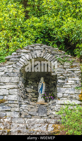Europa, Repubblica di Irlanda, nella contea di Galway, Parco Nazionale del Connemara, parco di Kylemore abbey monastero benedettino, Foto Stock