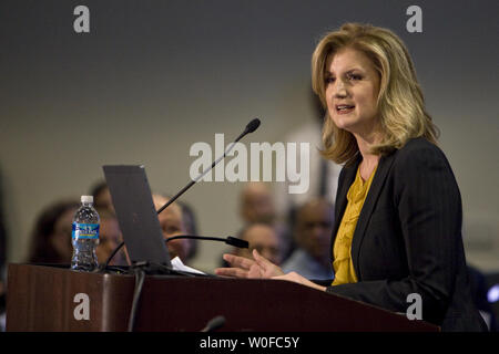 Co-fondatore e editor-in-chief di Huffington Post, Arianna Huffington parla a un workshop su "Come sarà il giornalismo sopravvivere Internet Age' ospitato dalla Commissione federale del commercio a Washington il 1 dicembre 2009. UPI/Madeline Marshall Foto Stock